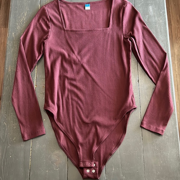 Burgundy ribbed body suit - Picture 2 of 8